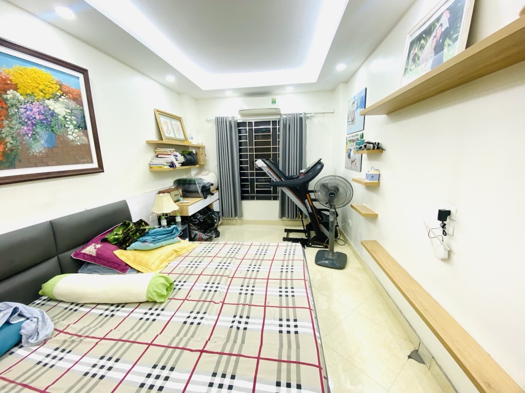 Bán nhà Định Công - diện tích 30.1m2 5 tầng - Nhà dân đẹp như mới - giá 8,5 tỷ