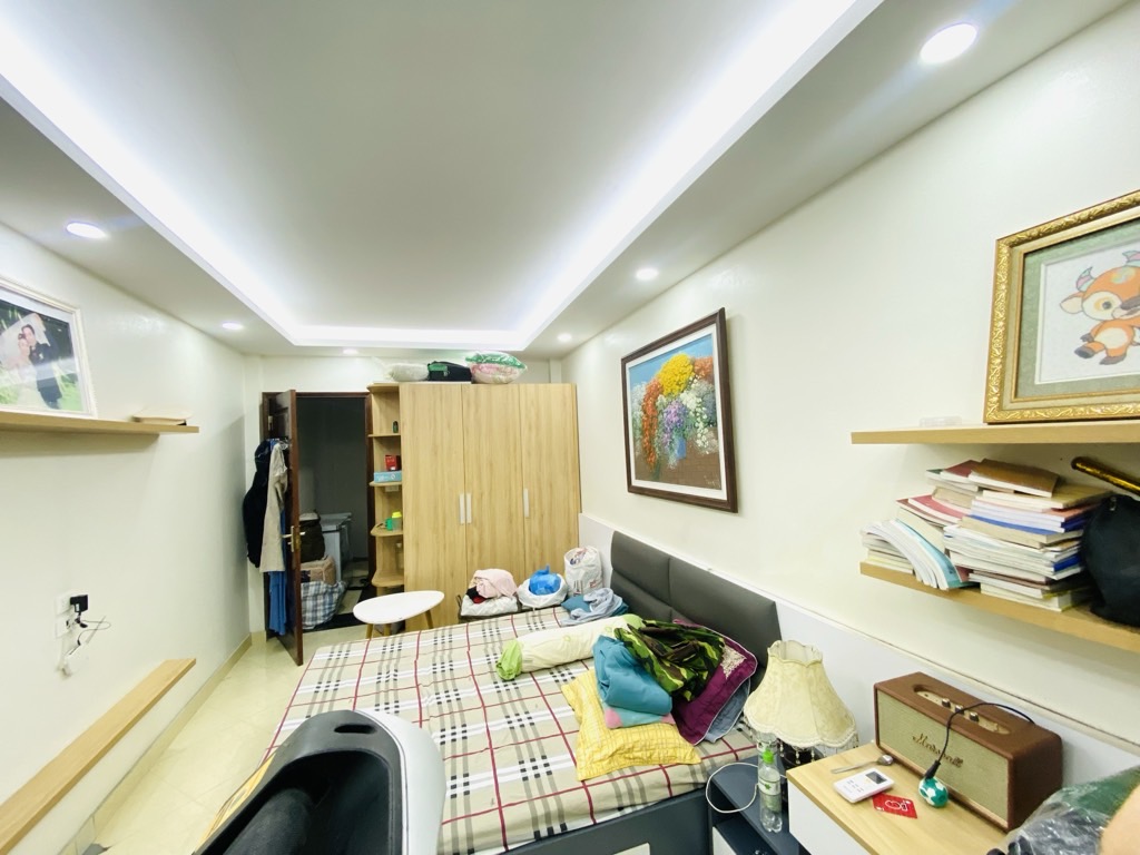 Bán nhà Định Công - diện tích 30.1m2 5 tầng - Nhà dân đẹp như mới - giá 8,5 tỷ