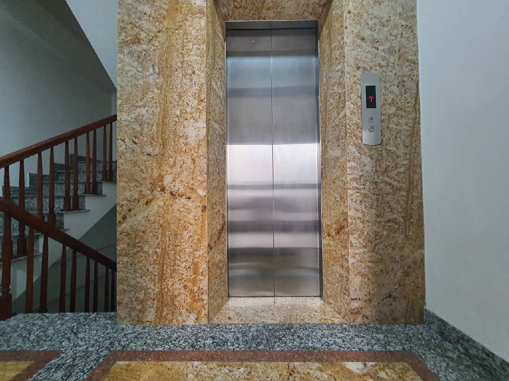 Bán nhà Khương Đình - diện tích 100m2 7 tầng - SIÊU PHẨM - giá 21,5 tỷ