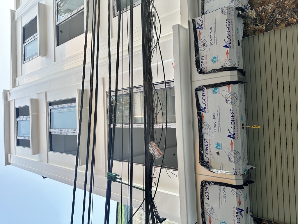 Bán nhà Vĩnh Hưng - diện tích 30m2 5 tầng - mặt ngõ ô tô - giá 9,7 tỷ