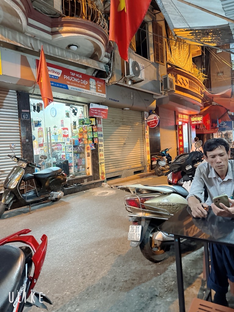 Bán nhà Đê Trần Khát Chân - diện tích 28m2 3 tầng - ô tô vào nhà - giá 12,8 tỷ