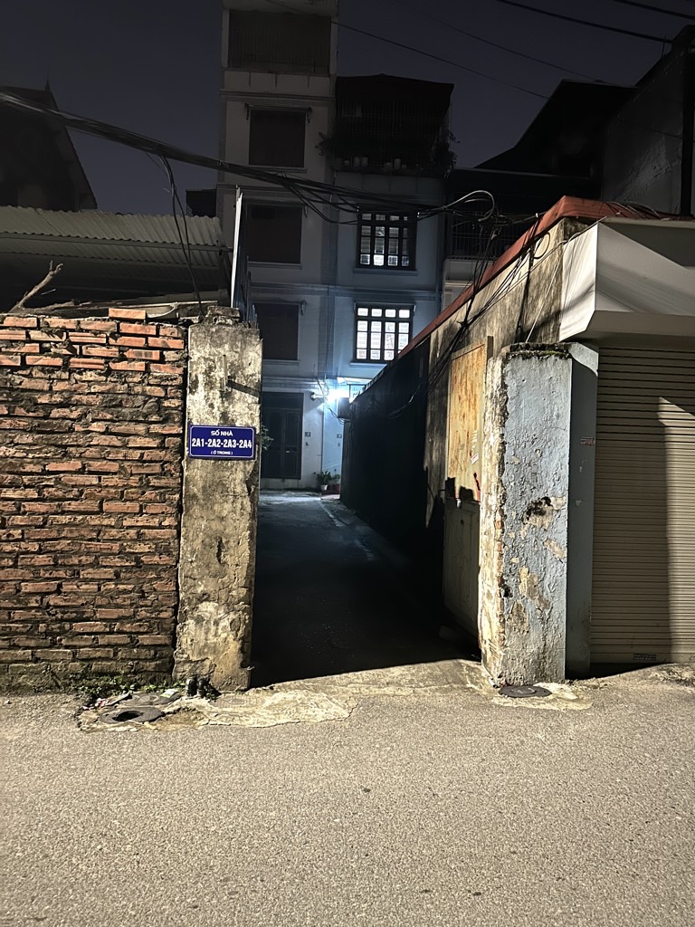 Bán nhà Vĩnh Hưng - diện tích 60m2 3 tầng - ô tô nhỏ lùi đít đỗ gần cửa - giá 12,6 tỷ