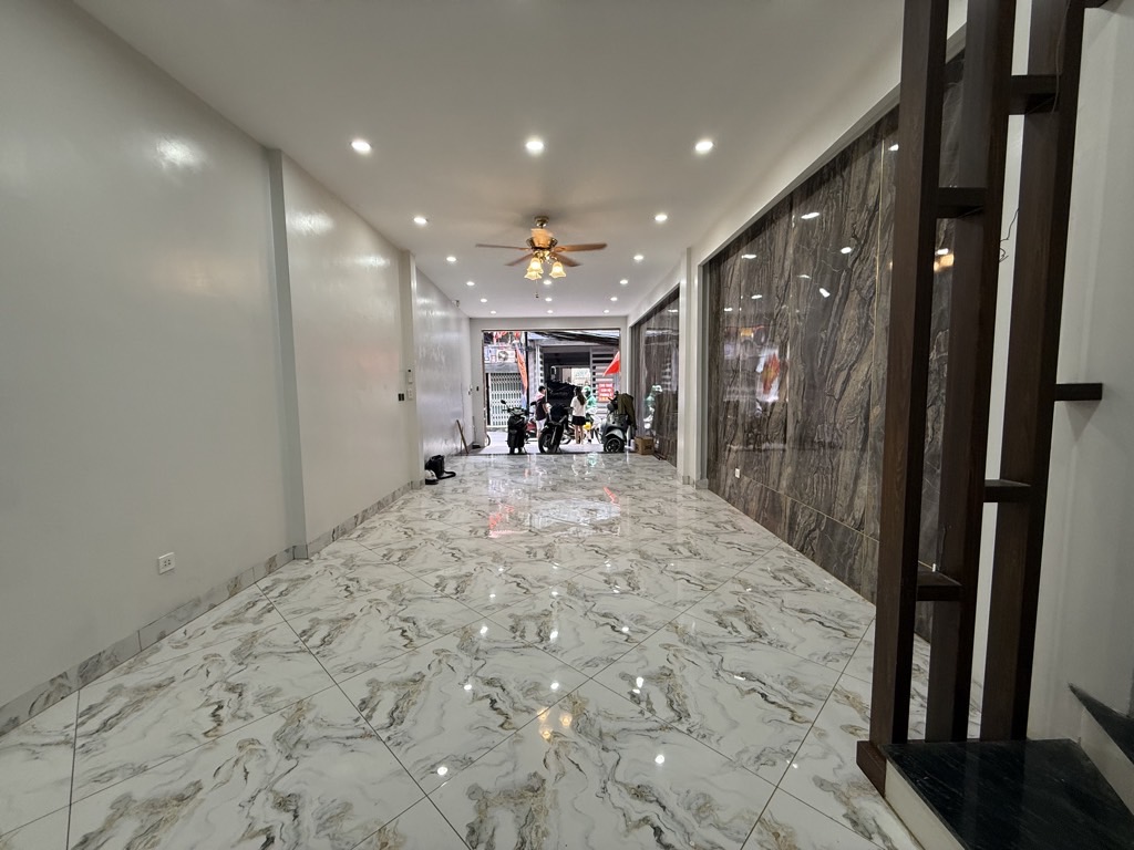 Bán nhà Hoàng Mai - diện tích 73m2 6 tầng - Ô TÔ TRÁNH - giá 23,5 tỷ