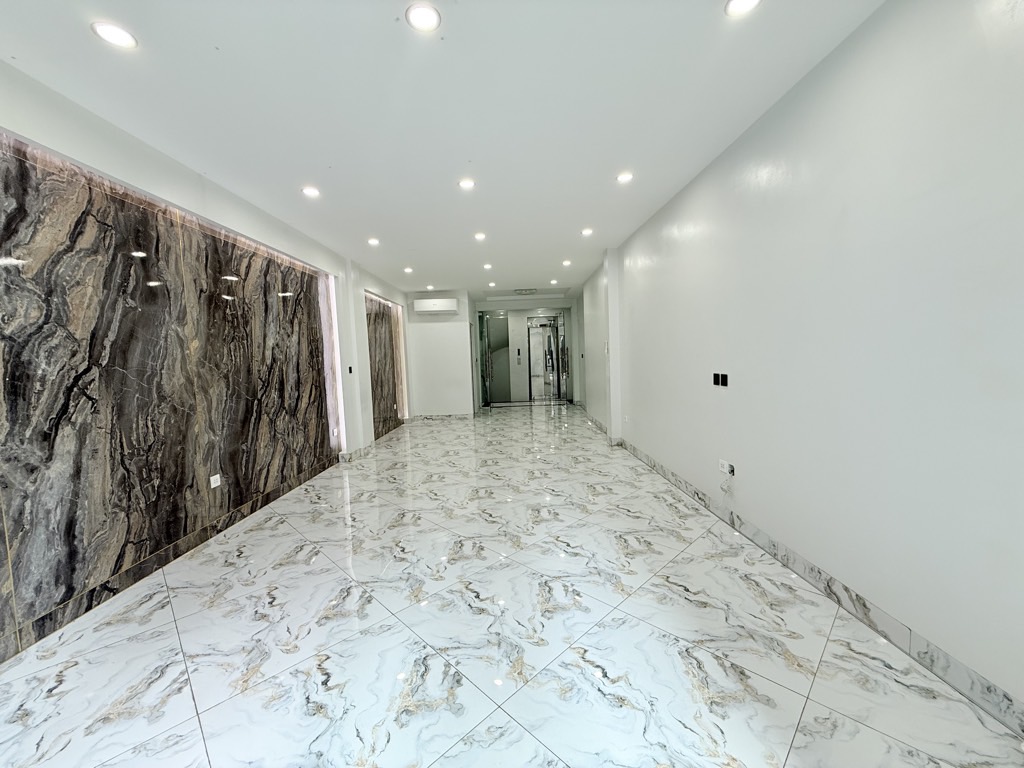 Bán nhà Hoàng Mai - diện tích 73m2 6 tầng - Ô TÔ TRÁNH - giá 23,5 tỷ