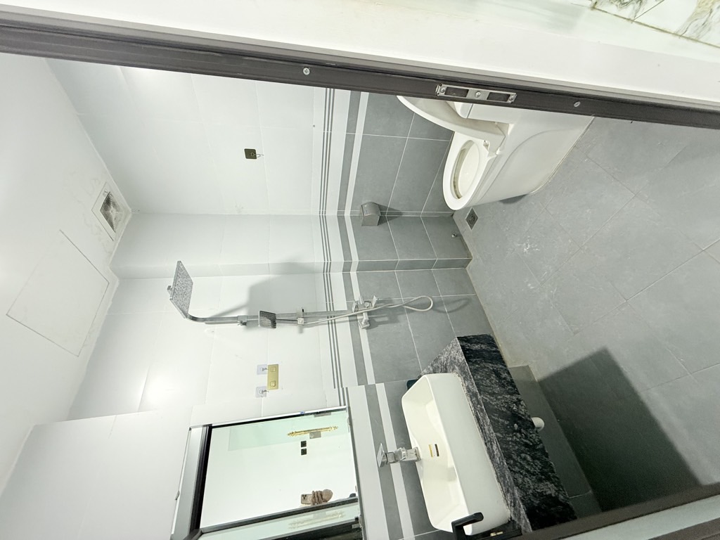 Bán nhà Hoàng Mai - diện tích 73m2 6 tầng - Ô TÔ TRÁNH - giá 23,5 tỷ