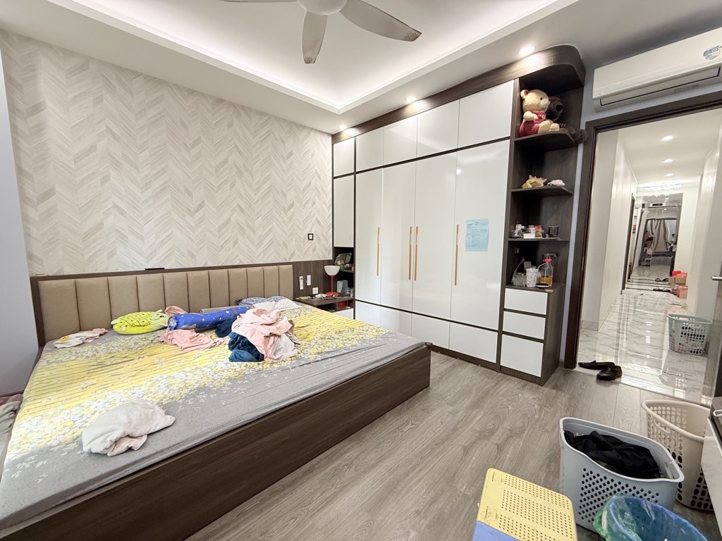 Bán nhà Hoàng Mai - diện tích 73m2 6 tầng - Ô TÔ TRÁNH - giá 23,5 tỷ