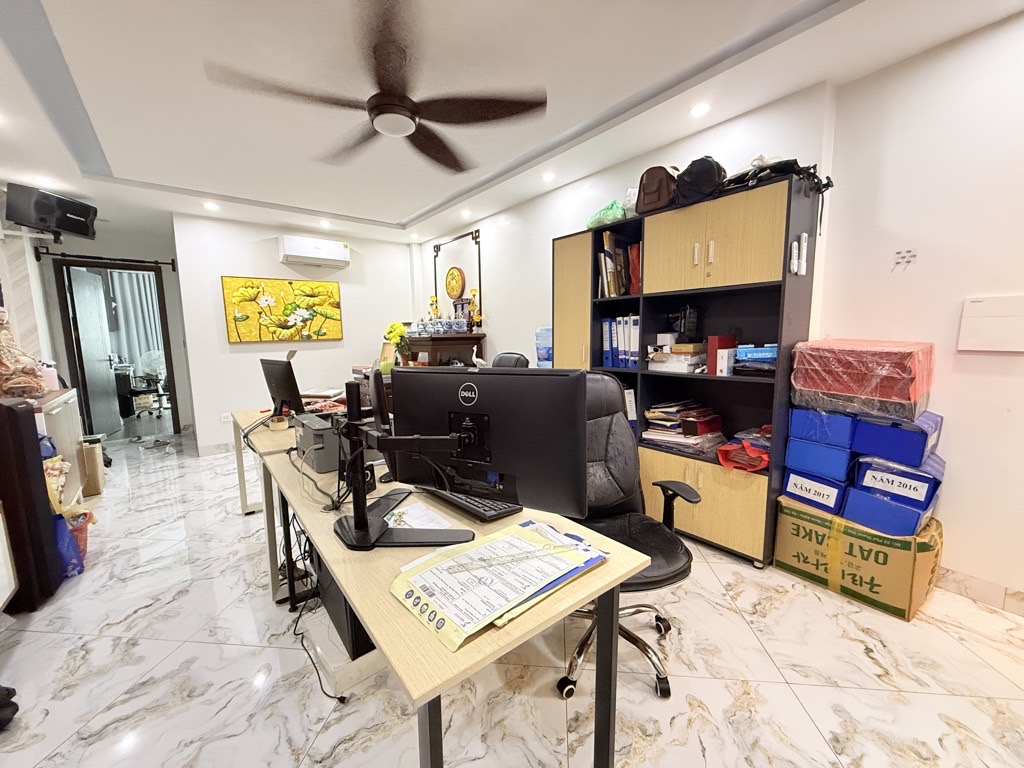 Bán nhà Hoàng Mai - diện tích 73m2 6 tầng - Ô TÔ TRÁNH - giá 23,5 tỷ