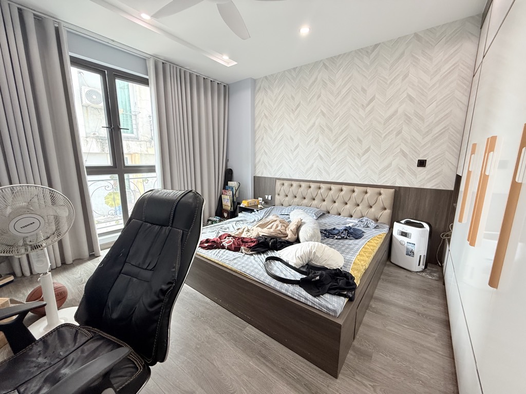 Bán nhà Hoàng Mai - diện tích 73m2 6 tầng - Ô TÔ TRÁNH - giá 23,5 tỷ