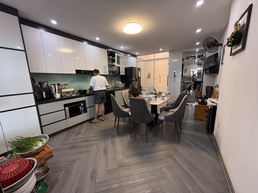 Bán nhà Hoàng Mai - diện tích 73m2 6 tầng - Ô TÔ TRÁNH - giá 23,5 tỷ