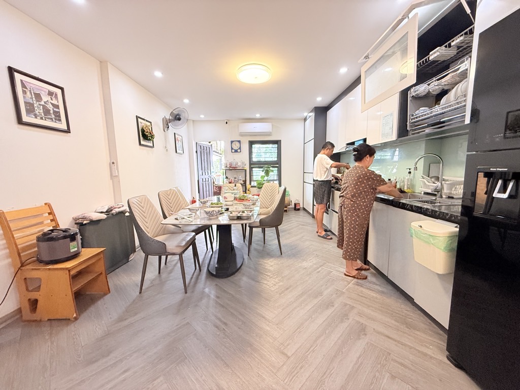 Bán nhà Hoàng Mai - diện tích 73m2 6 tầng - Ô TÔ TRÁNH - giá 23,5 tỷ