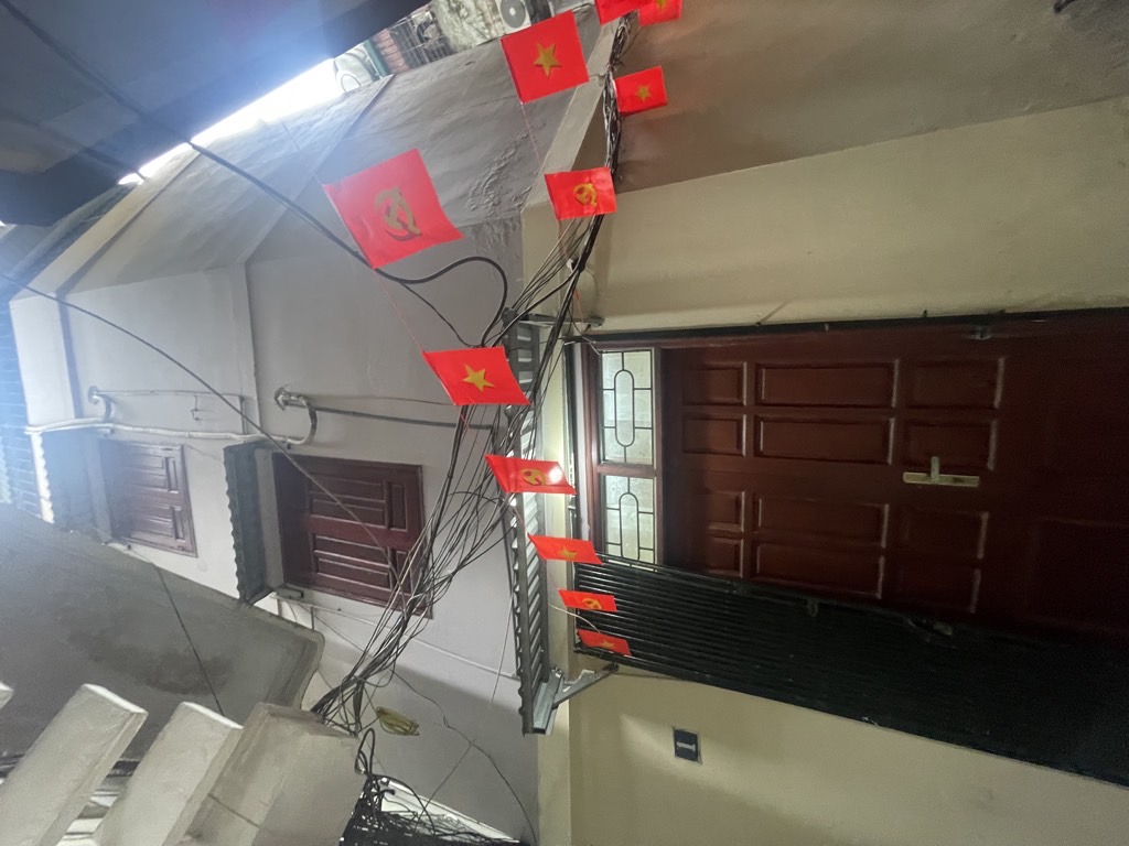 Bán nhà Đê La Thành nhỏ - diện tích 31m2 4 tầng - Nhà mặt tiền rộng mở 2 cửa - giá 7,1 tỷ