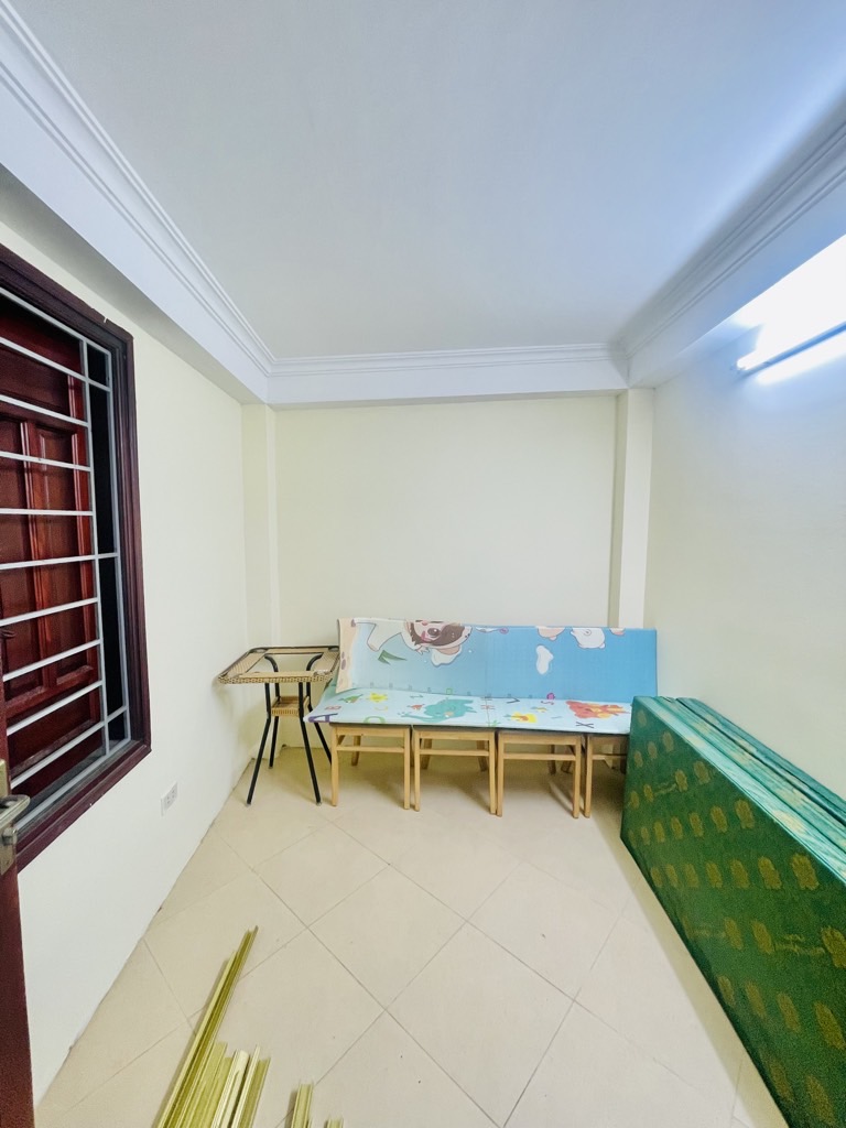 Bán nhà Đê La Thành nhỏ - diện tích 31m2 4 tầng - Nhà mặt tiền rộng mở 2 cửa - giá 7,1 tỷ