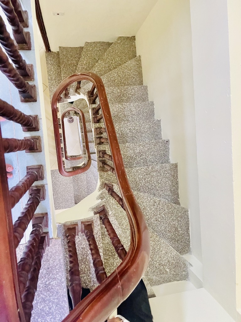 Bán nhà Đê La Thành nhỏ - diện tích 31m2 4 tầng - Nhà mặt tiền rộng mở 2 cửa - giá 7,1 tỷ