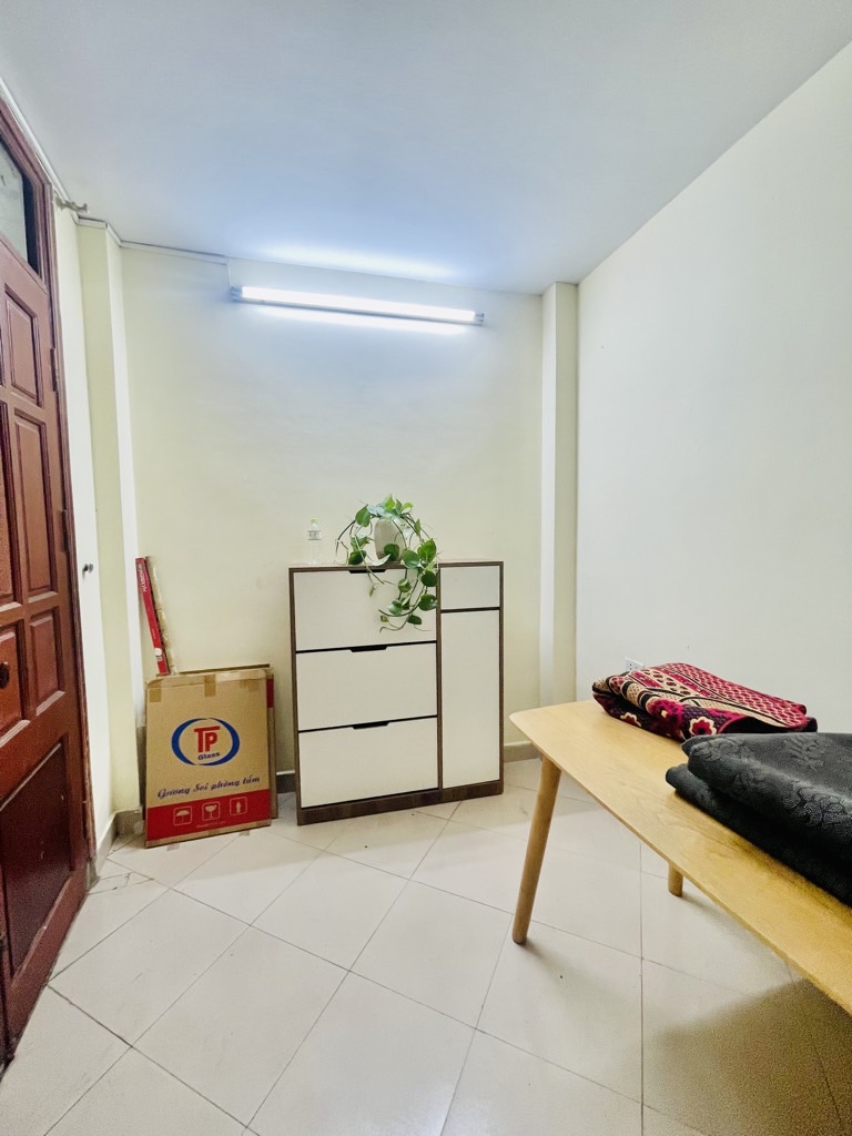 Bán nhà Đê La Thành nhỏ - diện tích 31m2 4 tầng - Nhà mặt tiền rộng mở 2 cửa - giá 7,1 tỷ