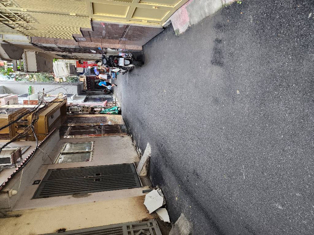 Bán nhà Hoàng Văn Thái - diện tích 51m2 1 tầng - NGÕ THÔNG - 2 THOÁNG - giá 16,6 tỷ