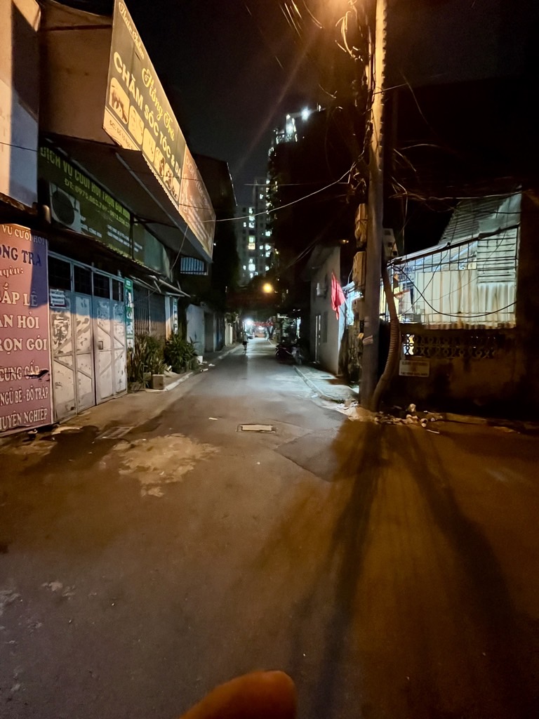 Bán nhà Trương Định - diện tích 78m2 1 tầng - ô tô vào trong nhà - giá 19,5 tỷ