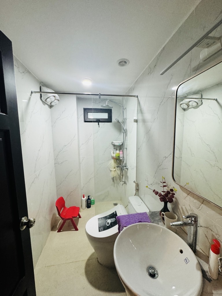 Bán nhà Nguyễn Tuân - diện tích 52m2 5 tầng - Lô góc, 3 thoáng - giá 24,9 tỷ