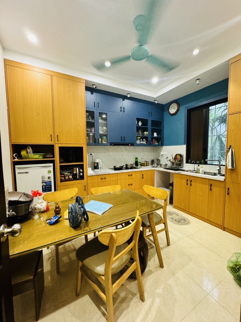 Bán nhà Nguyễn Tuân - diện tích 52m2 5 tầng - Lô góc, 3 thoáng - giá 24,9 tỷ