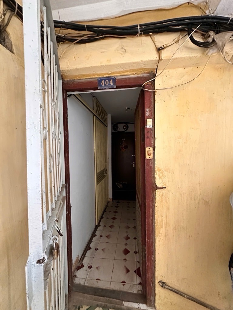 Bán nhà Nguyễn Quý Đức - diện tích 40m2 4 tầng - Ô tô dừng đỗ chân cầu thang - giá 2,3 tỷ