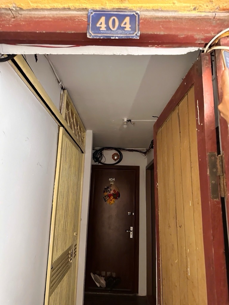 Bán nhà Nguyễn Quý Đức - diện tích 40m2 4 tầng - Ô tô dừng đỗ chân cầu thang - giá 2,3 tỷ