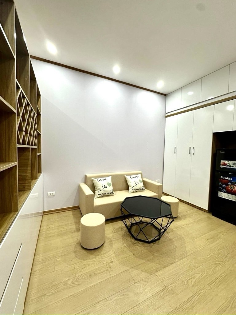 Bán nhà Thái Thịnh - diện tích 50m2 1 tầng - ô tô đỗ cửa - giá 3,3 tỷ