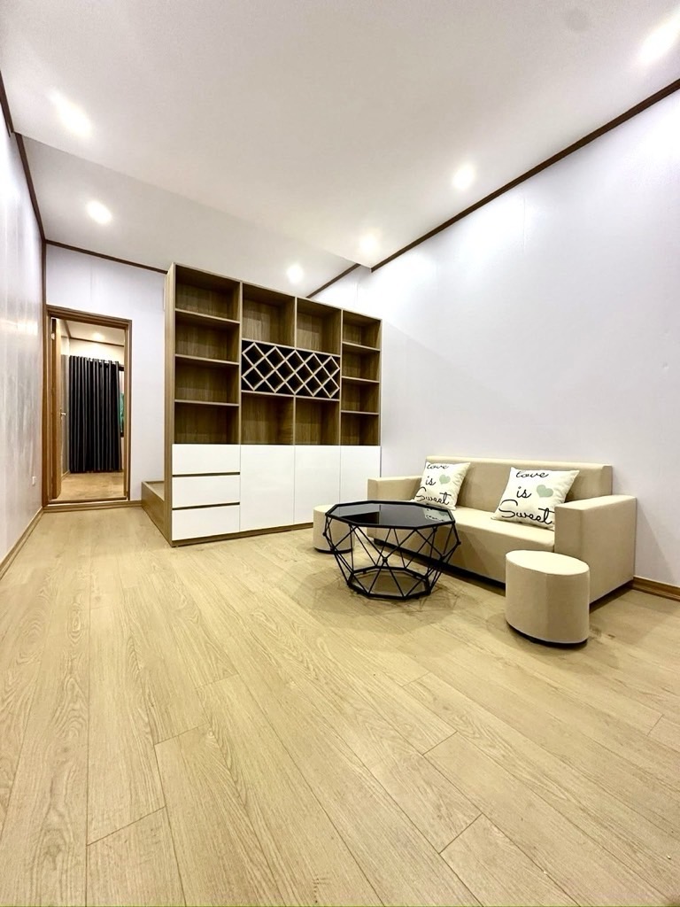 Bán nhà Thái Thịnh - diện tích 50m2 1 tầng - ô tô đỗ cửa - giá 3,3 tỷ