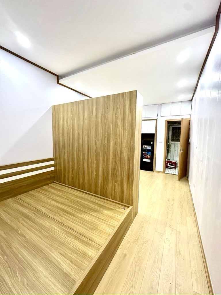 Bán nhà Thái Thịnh - diện tích 50m2 1 tầng - ô tô đỗ cửa - giá 3,3 tỷ