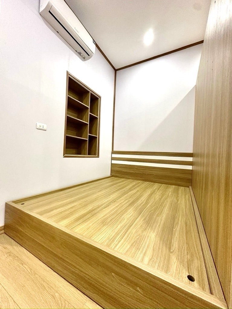 Bán nhà Thái Thịnh - diện tích 50m2 1 tầng - ô tô đỗ cửa - giá 3,3 tỷ