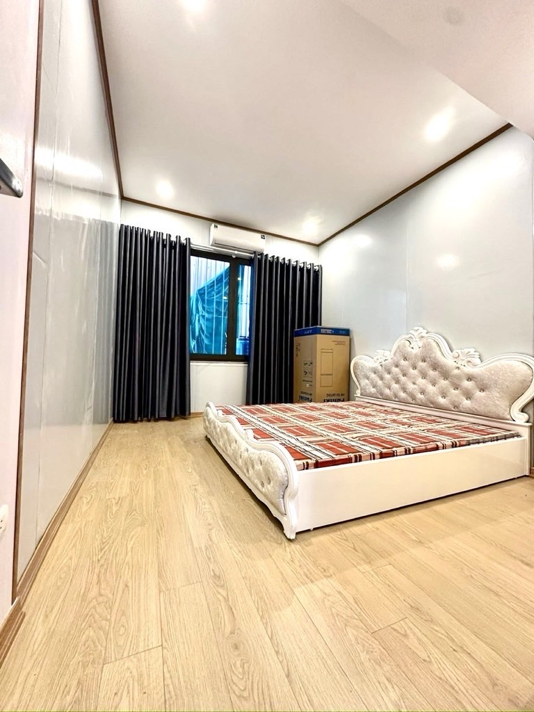 Bán nhà Thái Thịnh - diện tích 50m2 1 tầng - ô tô đỗ cửa - giá 3,3 tỷ