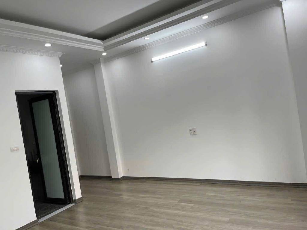 Bán nhà Kim Ngưu - diện tích 67.8m2 5 tầng - ô tô tránh - giá 15,6 tỷ