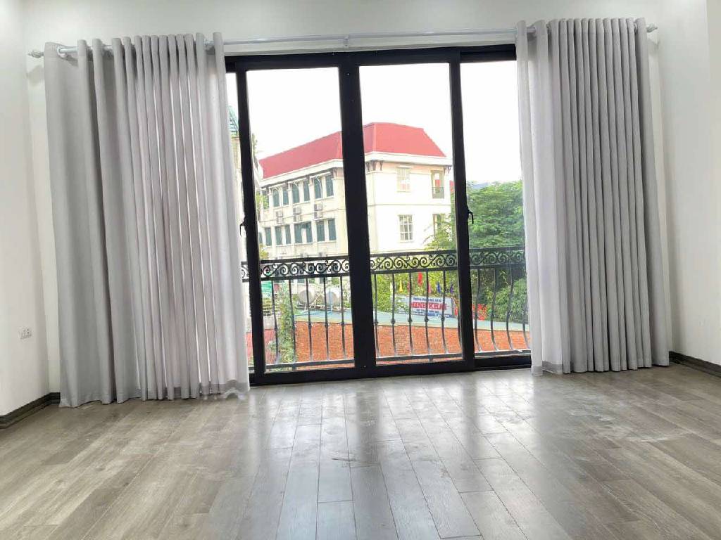 Bán nhà Kim Ngưu - diện tích 67.8m2 5 tầng - ô tô tránh - giá 15,6 tỷ