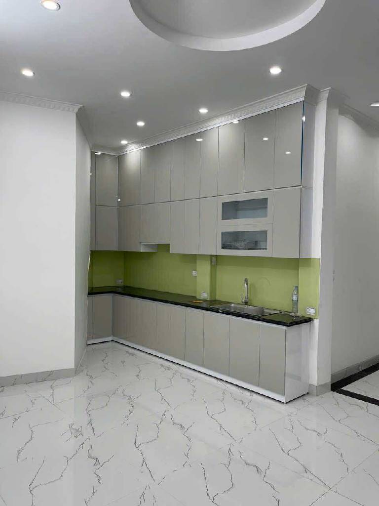 Bán nhà Kim Ngưu - diện tích 67.8m2 5 tầng - ô tô tránh - giá 15,6 tỷ