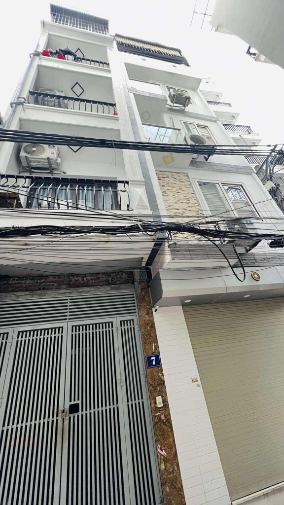 Bán nhà Nguyễn Chính - diện tích 51m2 5 tầng - Ngõ thông ô tô qua nhà, kinh doanh tốt - giá 12 tỷ