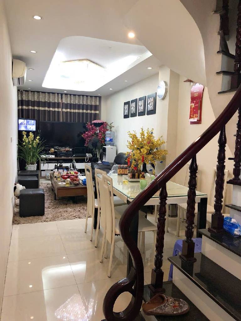 Bán nhà Tôn Đức Thắng - diện tích 34,6m2 5 tầng - Lô góc 2 thoáng, mặt phố kinh doanh Vip bậc nhất - giá 17,7 tỷ