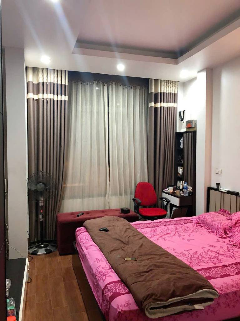 Bán nhà Tôn Đức Thắng - diện tích 34,6m2 5 tầng - Lô góc 2 thoáng, mặt phố kinh doanh Vip bậc nhất - giá 17,7 tỷ