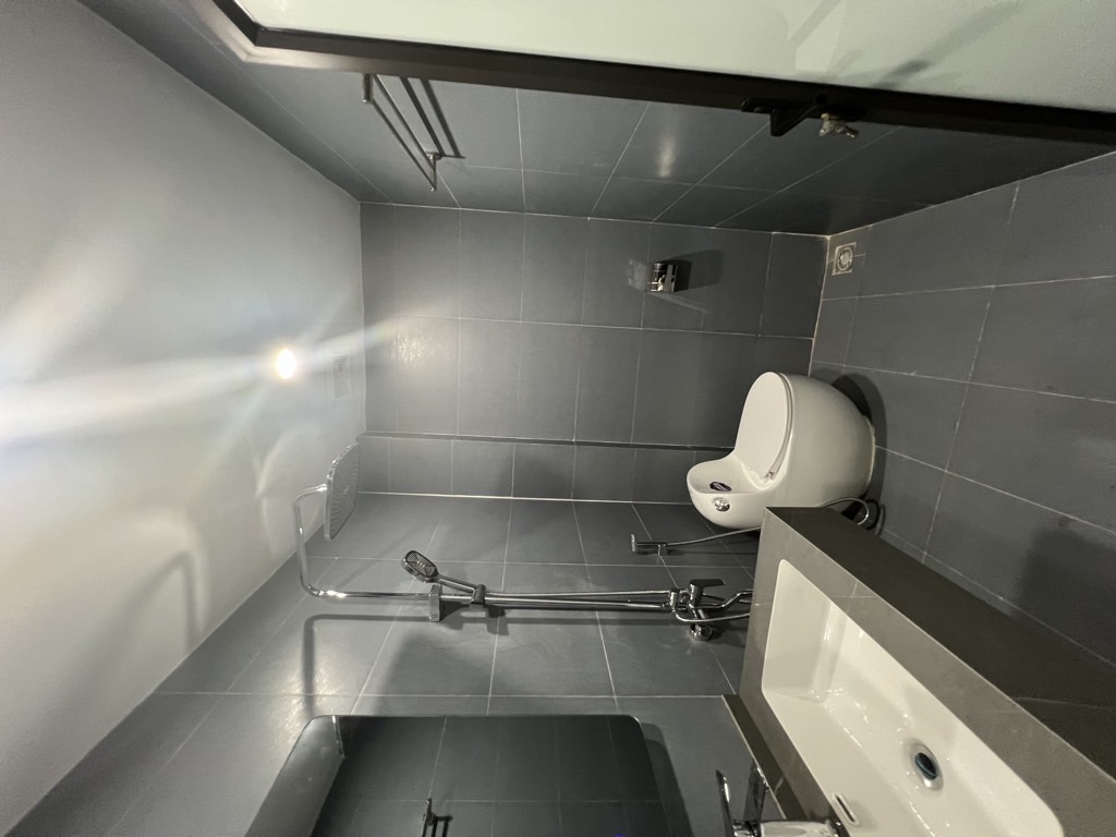 Bán nhà Đê Trần Khát Chân - diện tích 46m2 5 tầng - Mặt ngõ thông - giá 12,8 tỷ