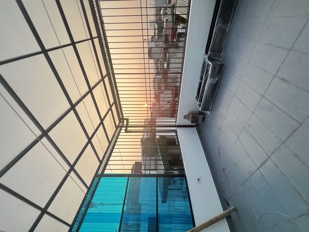 Bán nhà Đê Trần Khát Chân - diện tích 46m2 5 tầng - Mặt ngõ thông - giá 12,8 tỷ