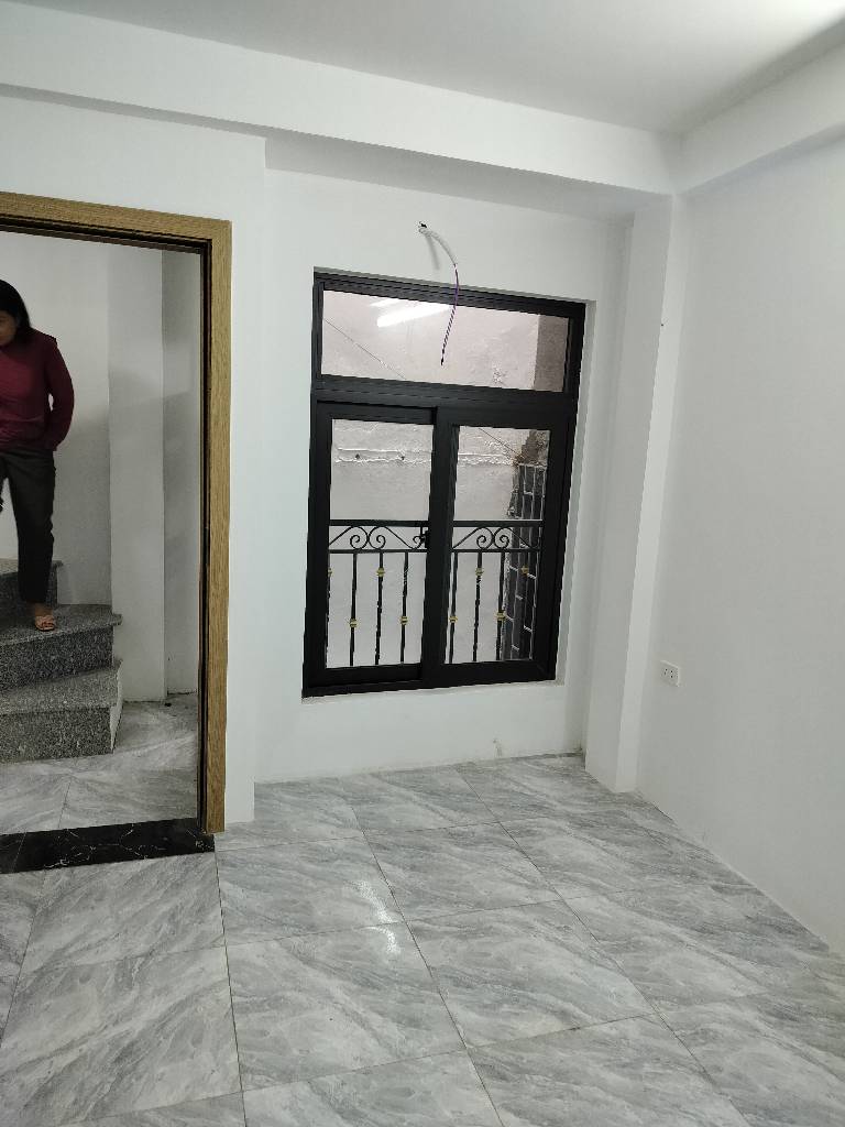 Bán nhà Chợ Khâm Thiên - diện tích 30.4m2 3 tầng - Nhà phố chợ, đủ công năng, phù hợp gia đình trẻ - giá 5 tỷ