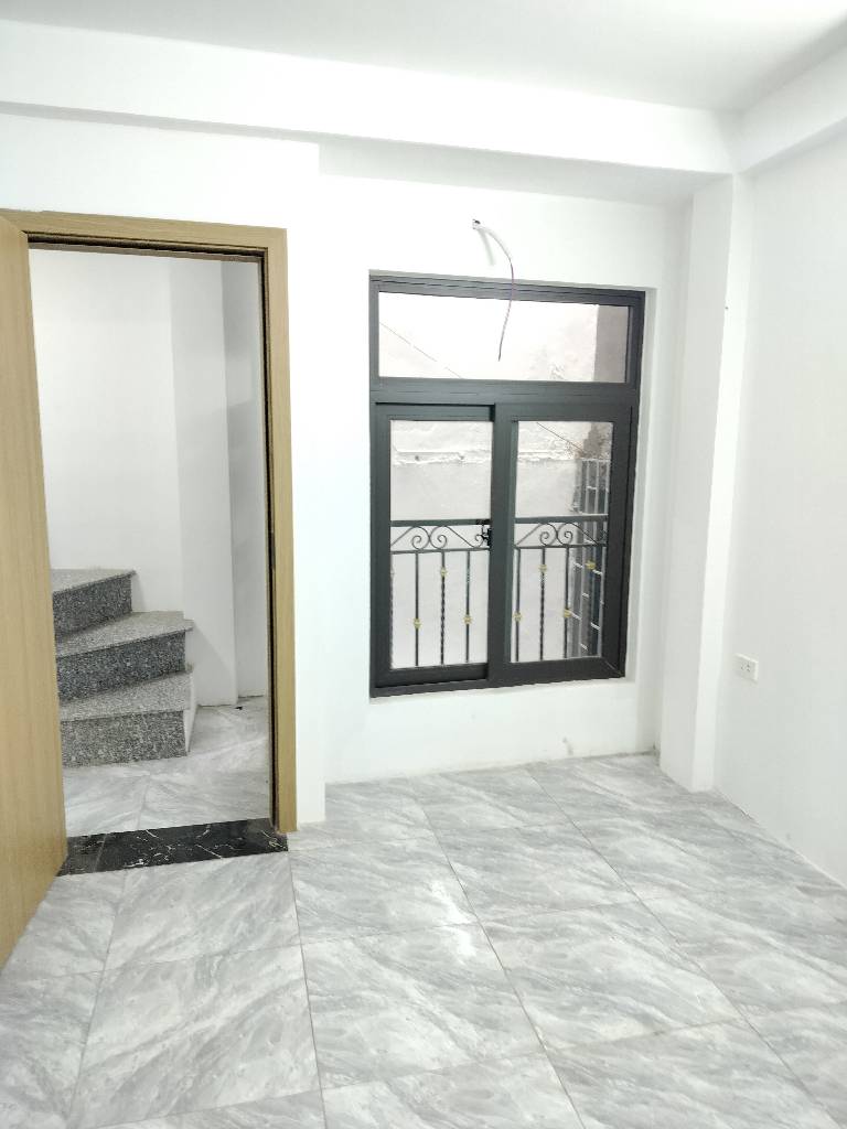 Bán nhà Chợ Khâm Thiên - diện tích 30.4m2 3 tầng - Nhà phố chợ, đủ công năng, phù hợp gia đình trẻ - giá 5 tỷ