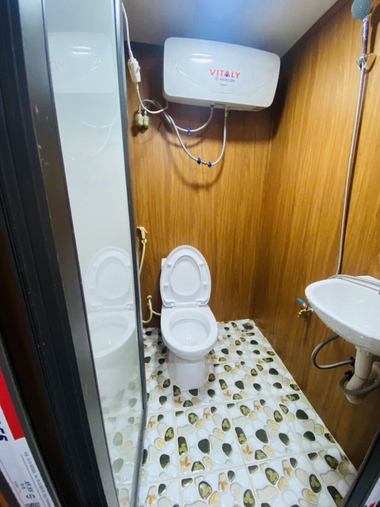 Bán nhà Vũ Tông Phan - diện tích 30.5m2 2 tầng - Lô góc - giá 3 tỷ