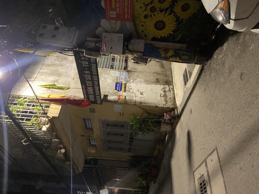 Bán nhà Vũ Tông Phan - diện tích 30.5m2 2 tầng - Lô góc - giá 3 tỷ