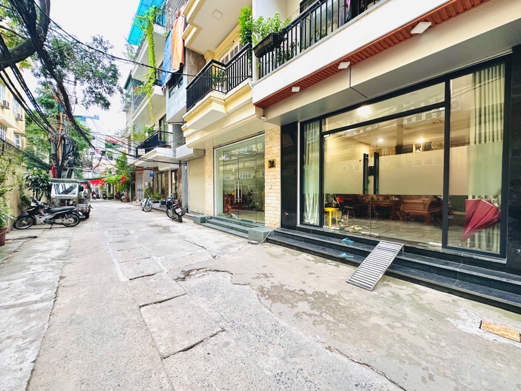 Bán nhà Đê Trần Khát Chân - diện tích 60m2 4 tầng - Ô tô tránh - giá 15,6 tỷ