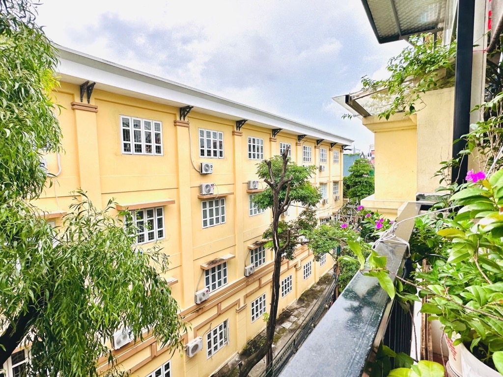 Bán nhà Đê Trần Khát Chân - diện tích 60m2 4 tầng - Ô tô tránh - giá 15,6 tỷ