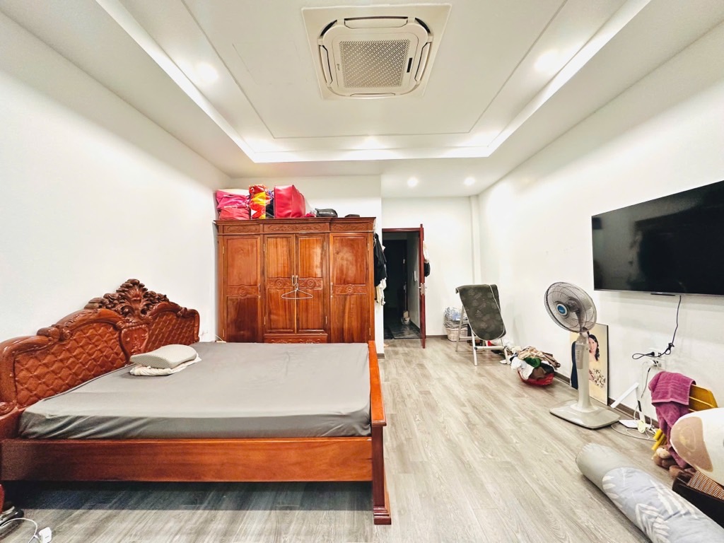 Bán nhà Đê Trần Khát Chân - diện tích 60m2 4 tầng - Ô tô tránh - giá 15,6 tỷ