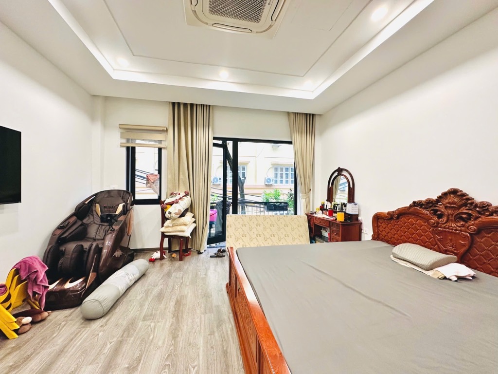 Bán nhà Đê Trần Khát Chân - diện tích 60m2 4 tầng - Ô tô tránh - giá 15,6 tỷ