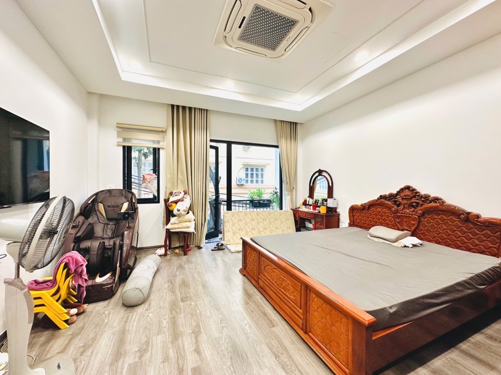 Bán nhà Đê Trần Khát Chân - diện tích 60m2 4 tầng - Ô tô tránh - giá 15,6 tỷ