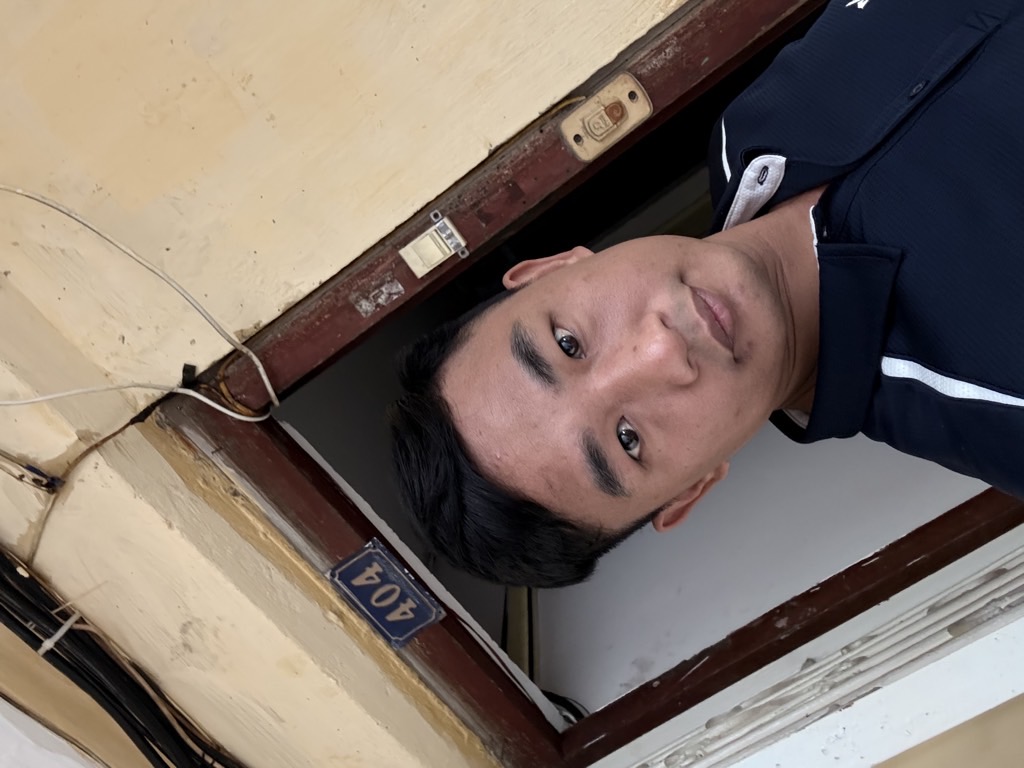 Bán nhà Nguyễn Quý Đức - diện tích 40m2 4 tầng - Ô tô dừng đỗ chân cầu thang - giá 2,3 tỷ