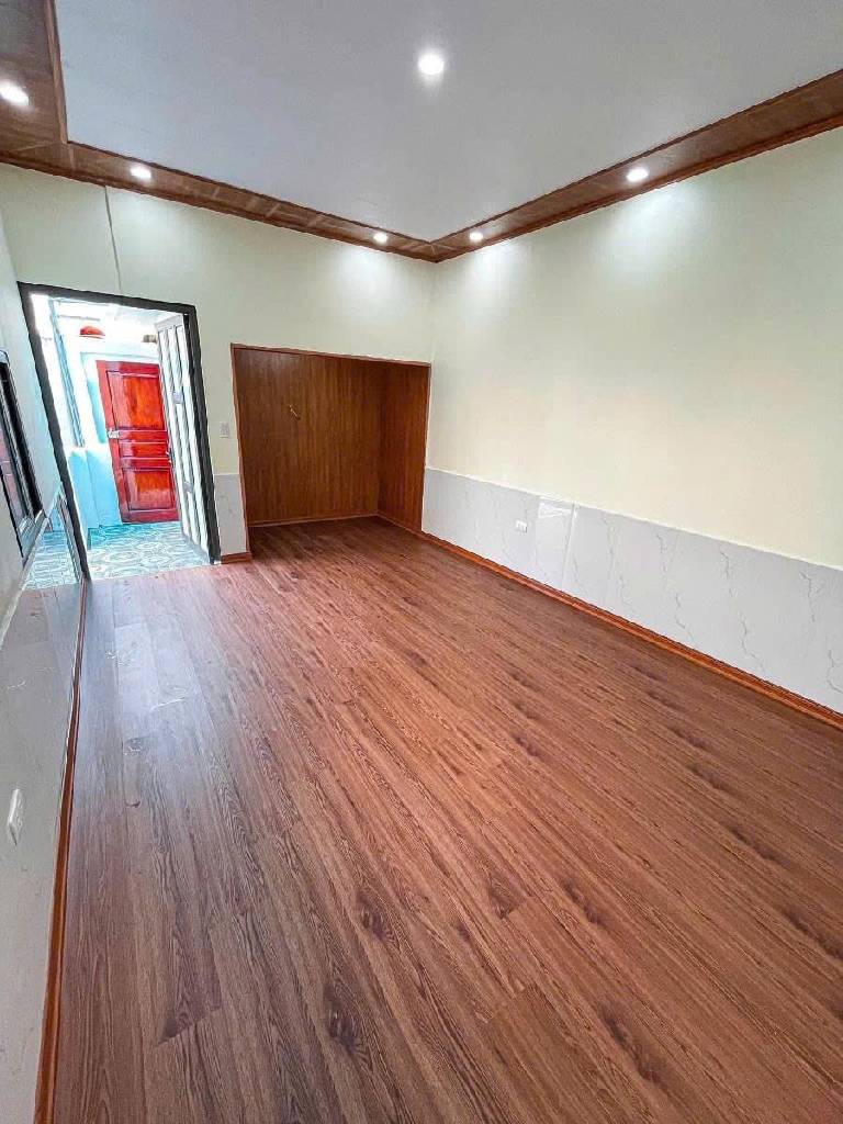 Bán nhà Hoàng Mai - diện tích 47m2 5 tầng - Ô tô đỗ cửa - giá 8,4 tỷ