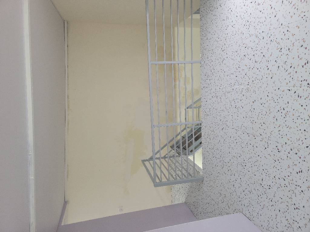 Bán nhà Vĩnh Hoàng - diện tích 31m2 2 tầng - Ô TÔ TRÁNH ĐỖ XẾP - giá 1,55 tỷ