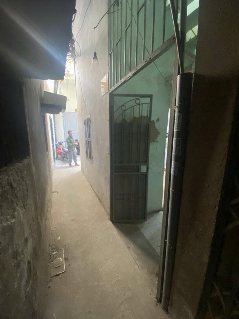 Bán nhà ngõ Chợ Khâm Thiên - diện tích 23.6m2 3 tầng - Lô góc 2 thoáng - giá 4,75 tỷ